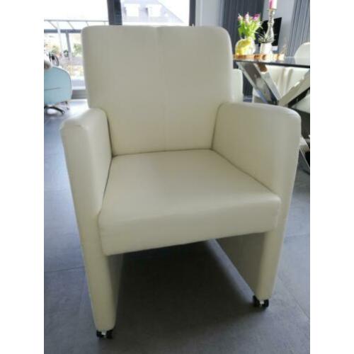 6 off-white eetkamerstoelen