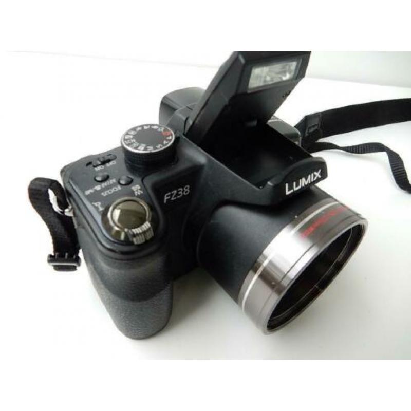 Panasonic Lumix DMC-FZ38 camera