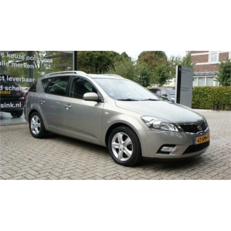 Kia cee'd Sporty Wagon 1.4 CVVT Navigator Plus Pack