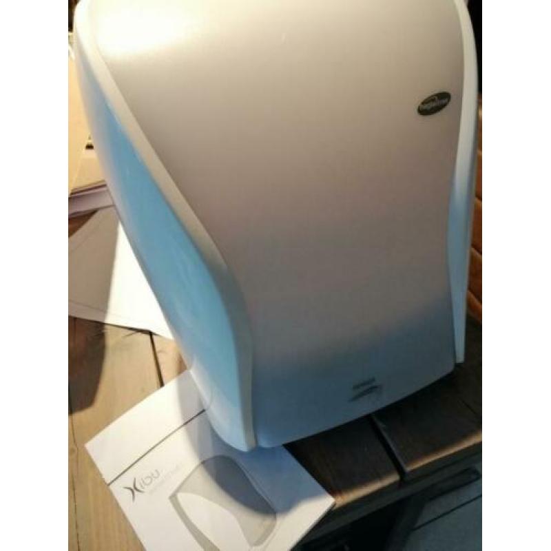 Nieuw! HAGLEITNER Xibu touch towel dispenser