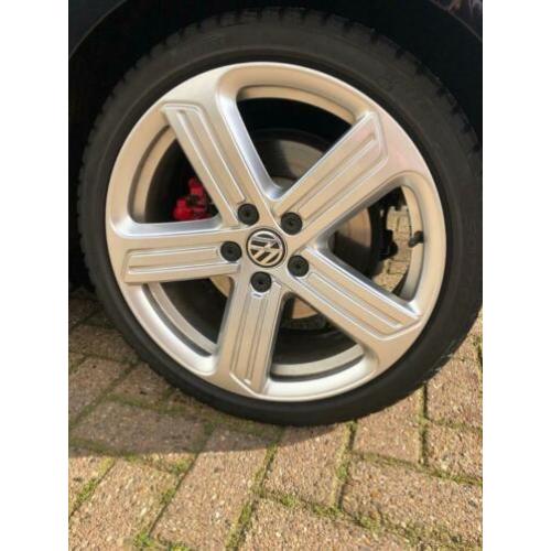 VW Golf 5 6 7 TDI 18 inch Cadiz Velgen + Banden Pirelli