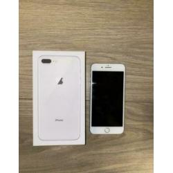 Iphone 8 plus zilver 64gb, pas 1 jaar oud!