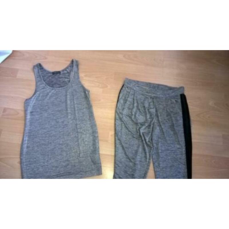 So Allure 2-dlg.set (top+broek!) grey mel.lurex mt.38 ZGAN!