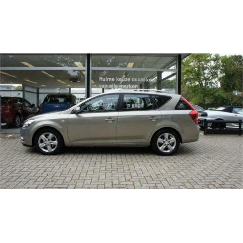 Kia cee'd Sporty Wagon 1.4 CVVT Navigator Plus Pack