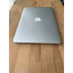 Apple MacBook Pro - 13 Inch - Core i5 2.7