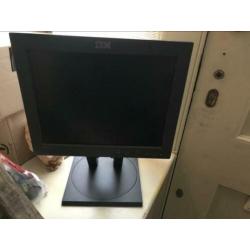 Monitor IBM 17” werkt prima