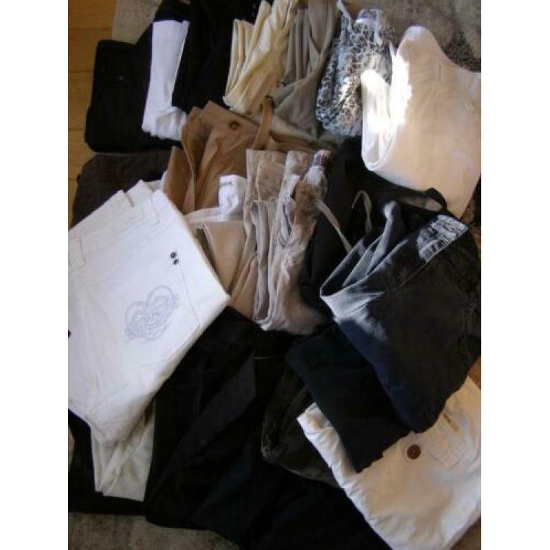 Partij Lot 25st Merkkleding broeken Pantalons o.a. McGregor