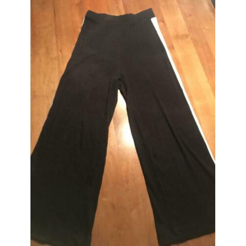 Zwarte tricot broek van Pull & Bear maat M