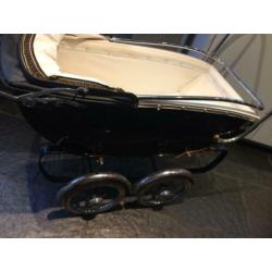 antieke kinderwagen