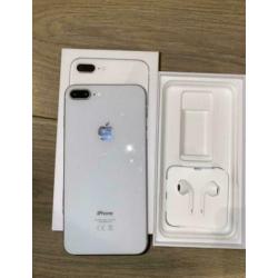 Iphone 8 plus zilver 64gb, pas 1 jaar oud!