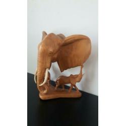 Houten olifanten hooft met jong