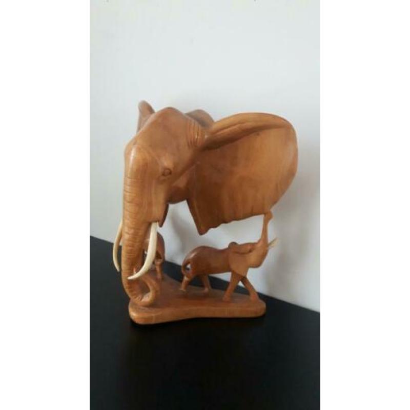 Houten olifanten hooft met jong