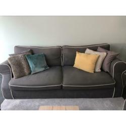 Heerlijk zittende bank met loveseat en hocker