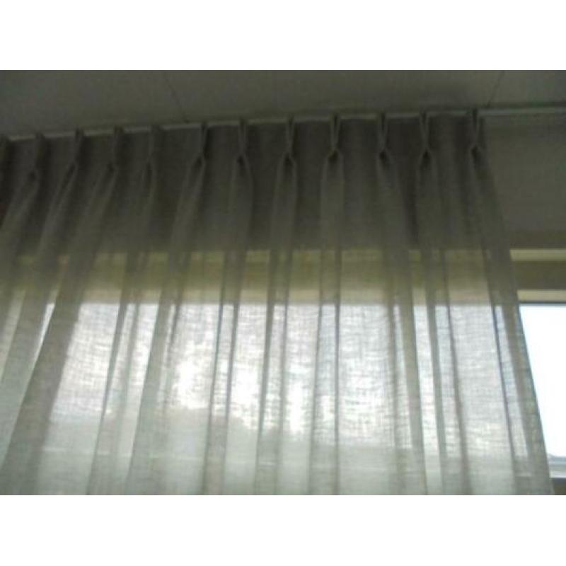 Licht grijze inbetween gordijn,160 cm breed en 250 cm lang