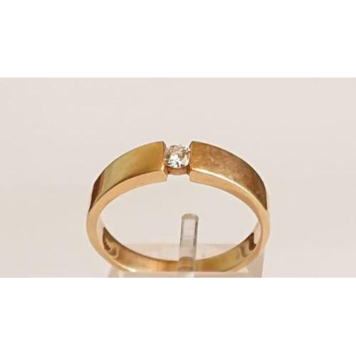geelgouden RING, 18 karaat, met 1 Briljant 0.14 crt TW/vsi