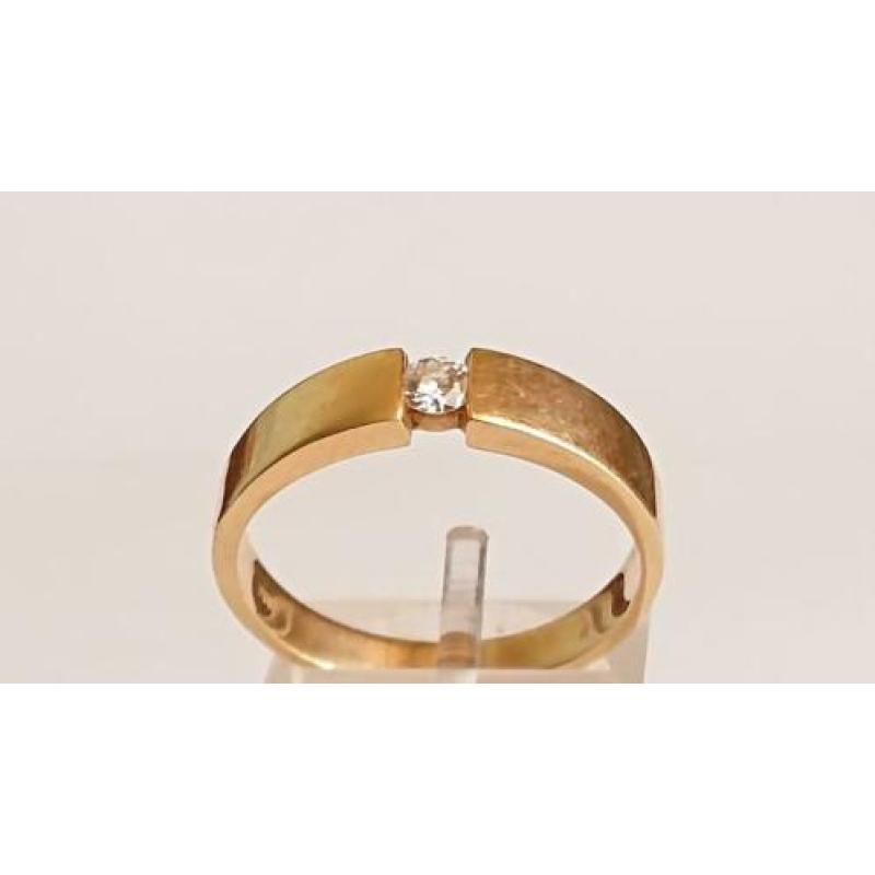 geelgouden RING, 18 karaat, met 1 Briljant 0.14 crt TW/vsi
