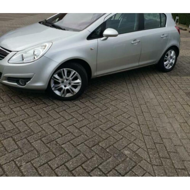 Opel Corsa 1.4 16V 5D 2009 Grijs