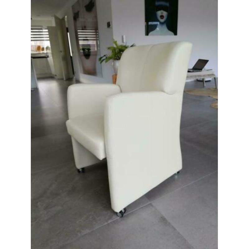 6 off-white eetkamerstoelen