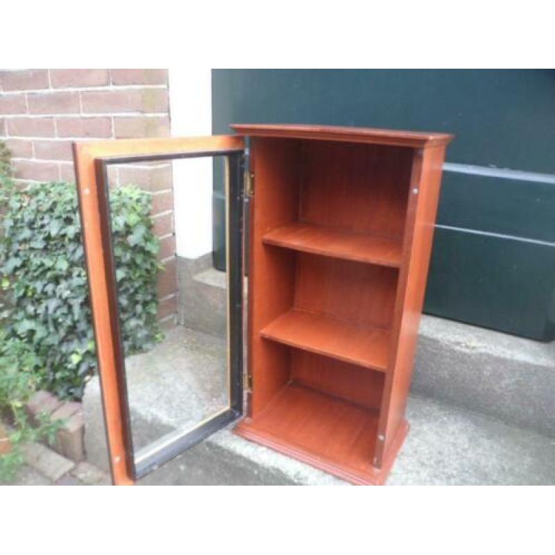 MINIATUURKASTJE vitrinekastje wandkast hangkastje hout glas
