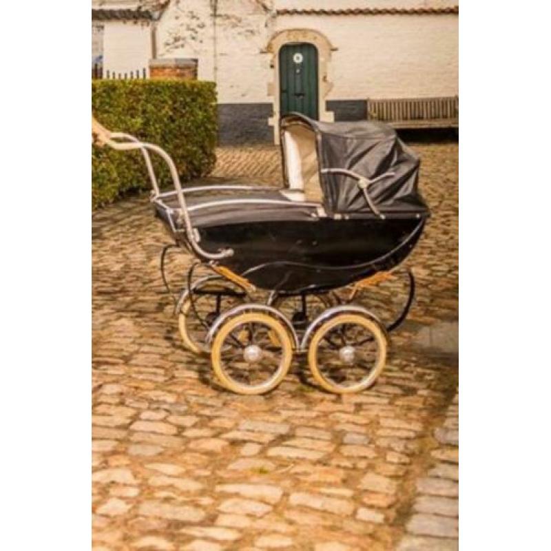 antieke kinderwagen