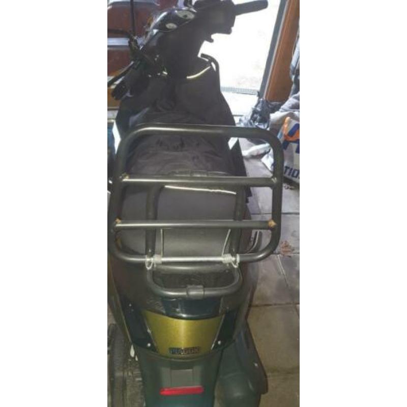 Piaggio zip klapdrager rekje