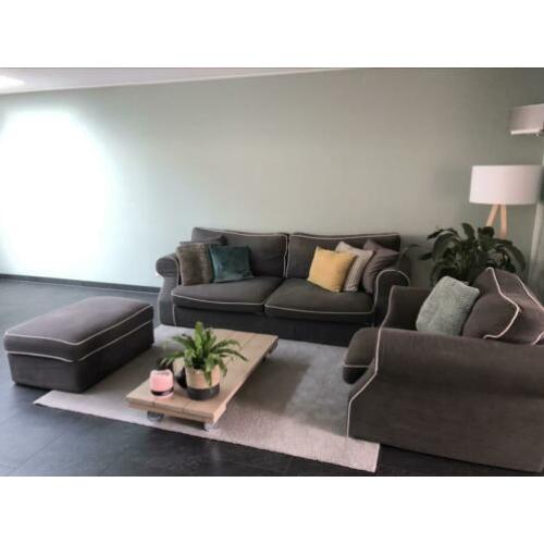 Heerlijk zittende bank met loveseat en hocker