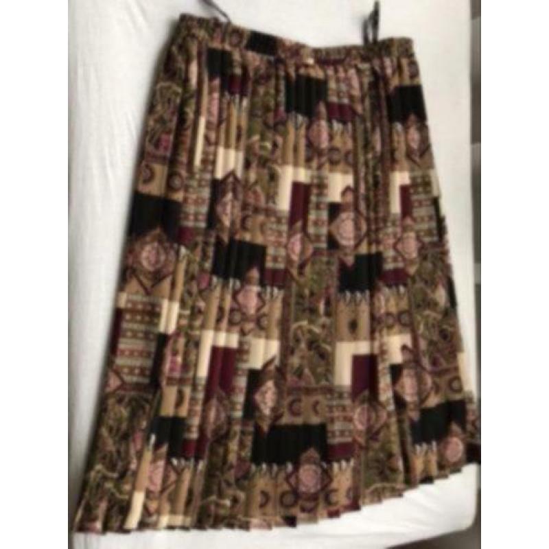 Rok maat 48