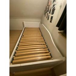 Een persoons bed