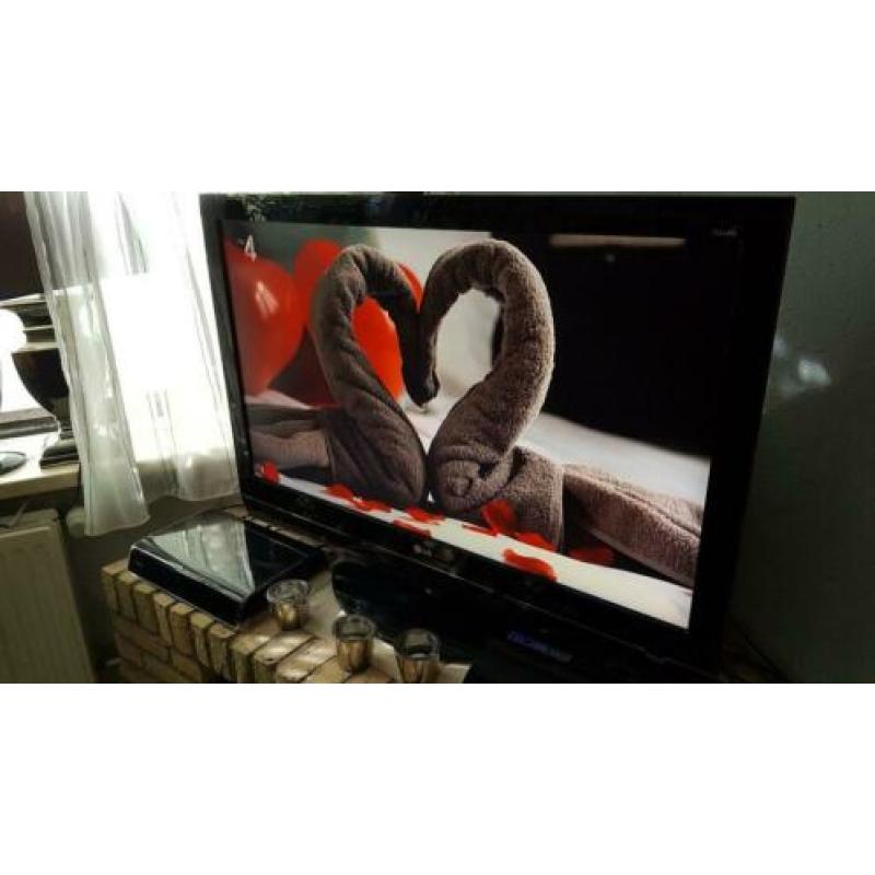 Mooie goede LG lcd 47 inch tv