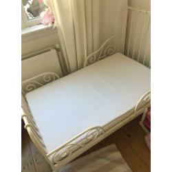 Lief Peuterbed (uitschuifbaar tot 1persoons bed)- IKEA - wit