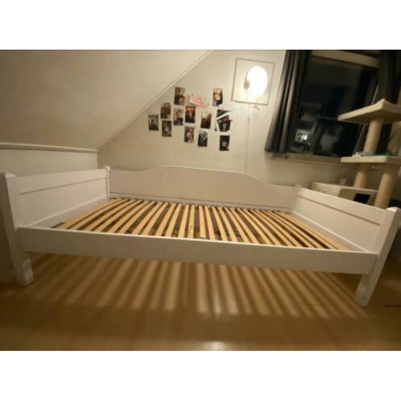 Een persoons bed