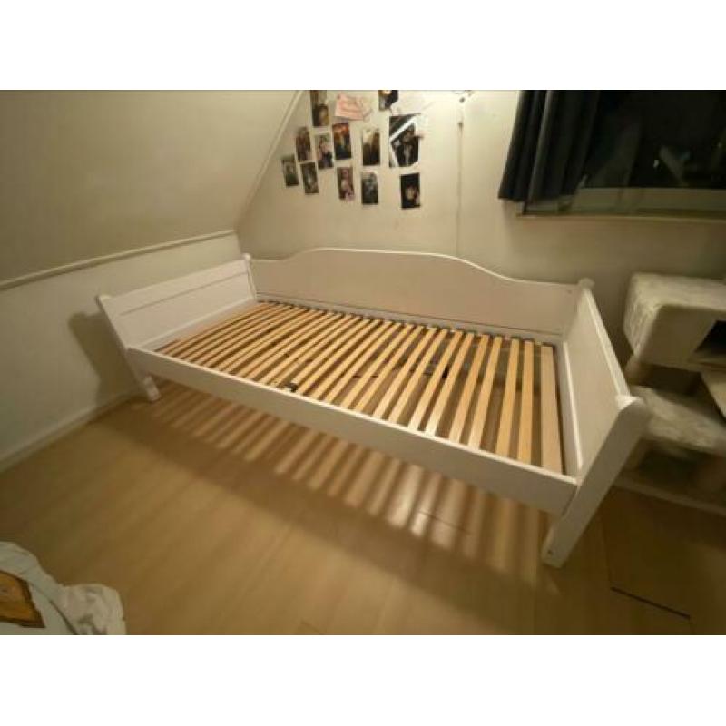 Een persoons bed