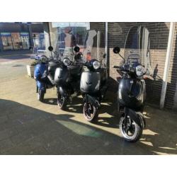 Sym fiddle’s 2 25 km led smoke windscherm direct te leveren