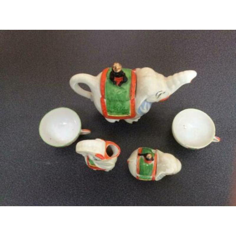 Bijzondere Olifanten Kinderservies.