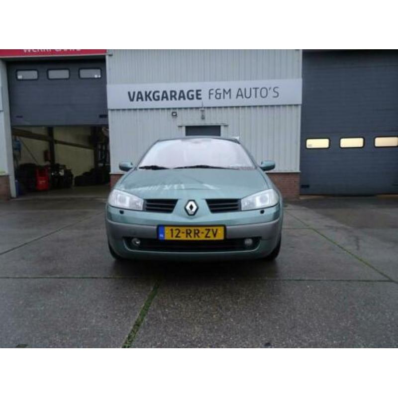 Renault Mégane 2.0-16V Privilège Luxe (bj 2004)