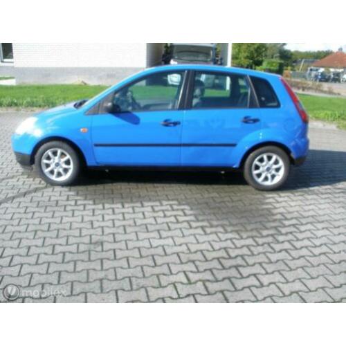 Ford Fiesta 1.3 Ambiente 5drs nwe apk!