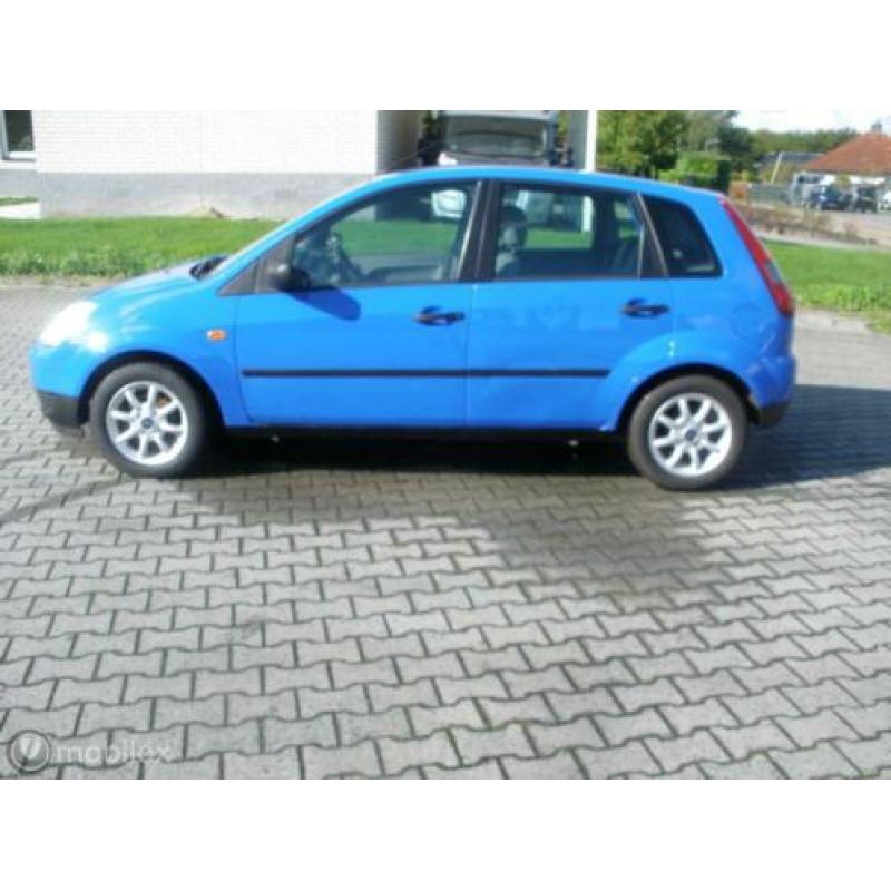 Ford Fiesta 1.3 Ambiente 5drs nwe apk!