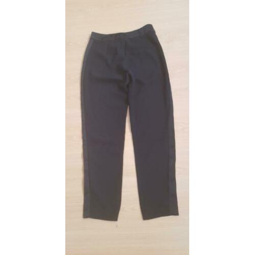 Zwarte broek Bershka XS (EUR)