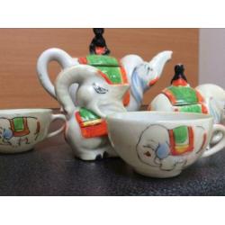 Bijzondere Olifanten Kinderservies.