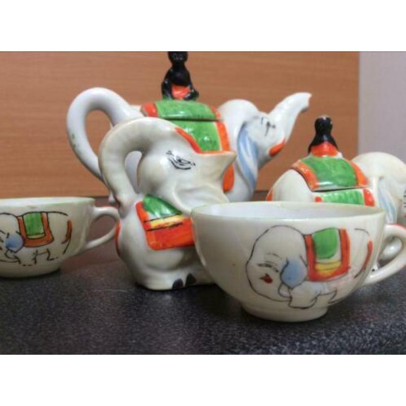Bijzondere Olifanten Kinderservies.