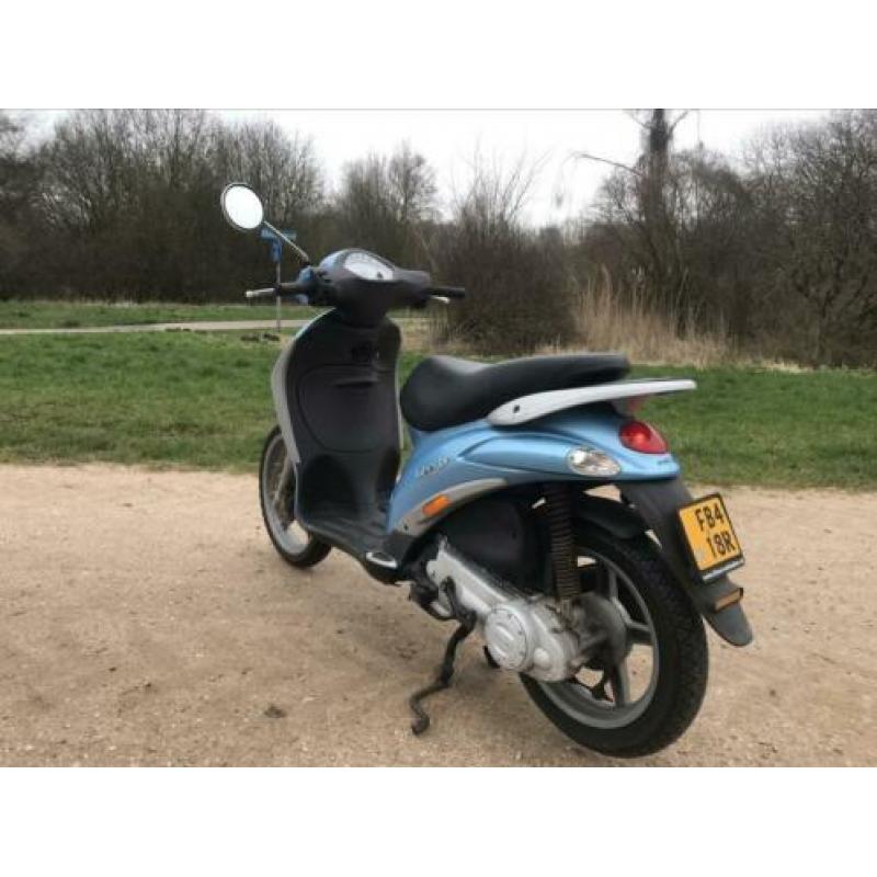 Piaggio Liberty 2006 45 km 4 takt bromscooter