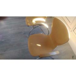 Houten stoelen 3X