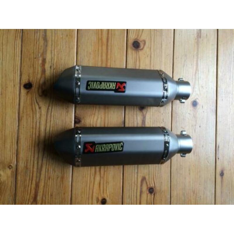 NIEUWE universele AKRAPOVIC uitlaat incl dbkiller TITANIUM