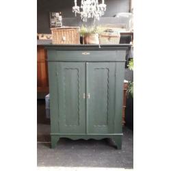 Biedermeier meidenkast