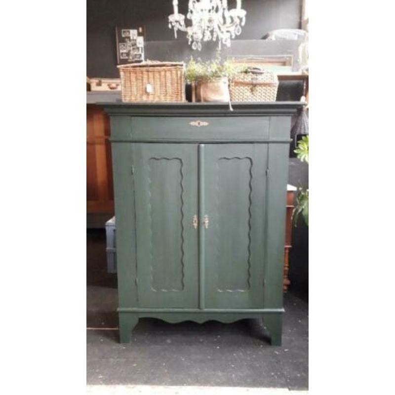 Biedermeier meidenkast
