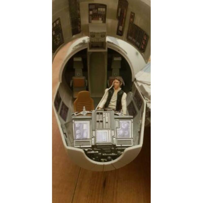 Star wars habro legacy edition millennium falcon (2008)