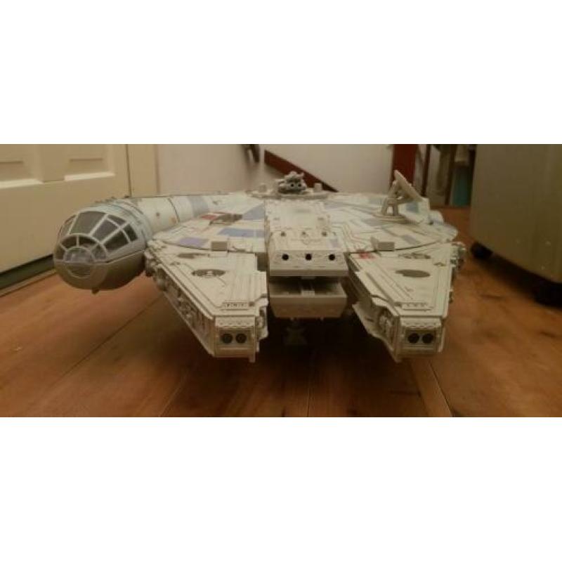 Star wars habro legacy edition millennium falcon (2008)