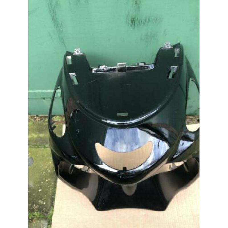 Te koop nieuwe voorkap Peugeot v-Clik zwart