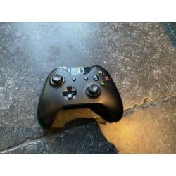 Xbox one 500gb met 2 spellen