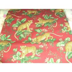 quilt stof wildlife rood met panter 0,50 meter 2,25